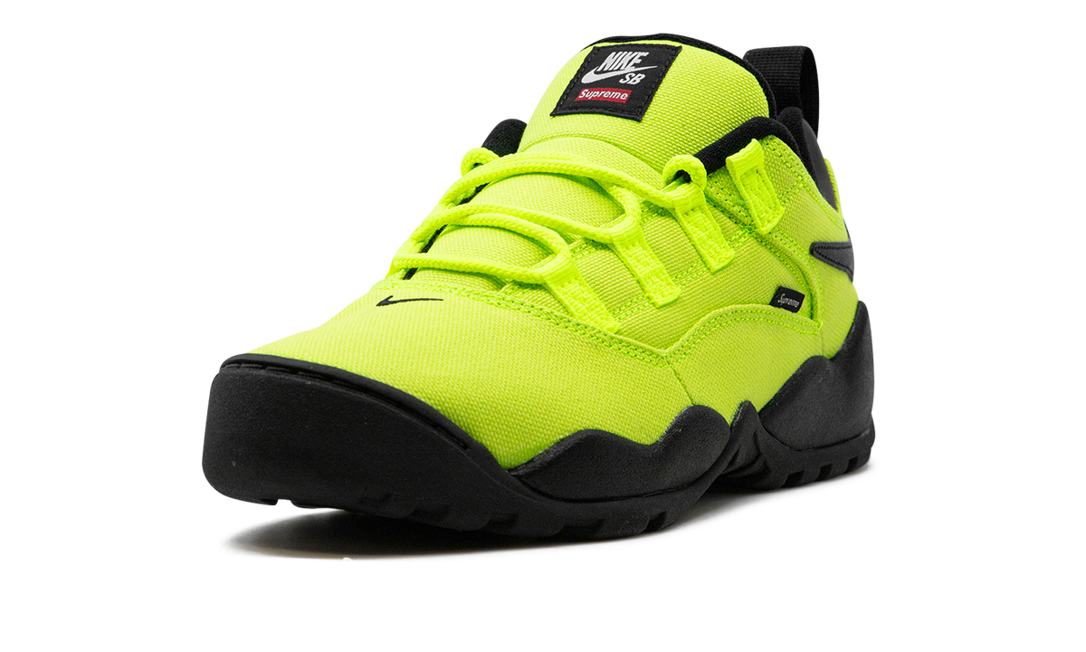 Nike SB Darwin Low "Supreme - Volt" FQ3000 700