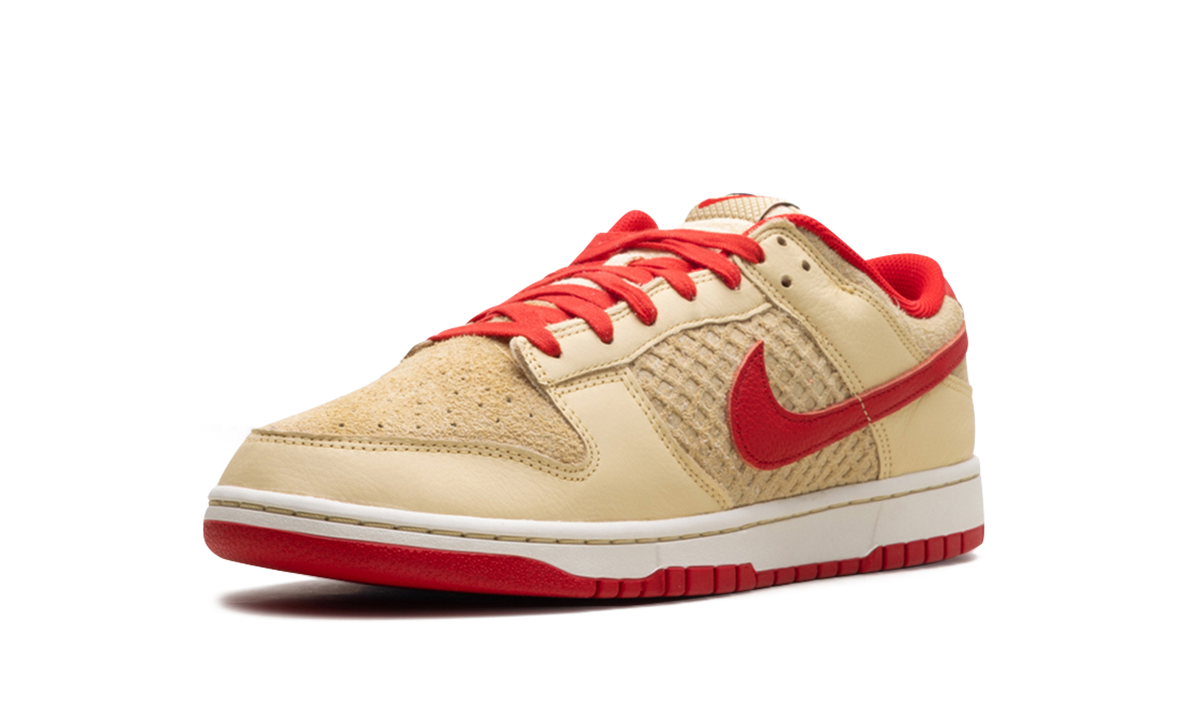 Nike Dunk Low "STRAWBERRY WAFFLE" HJ9100 294