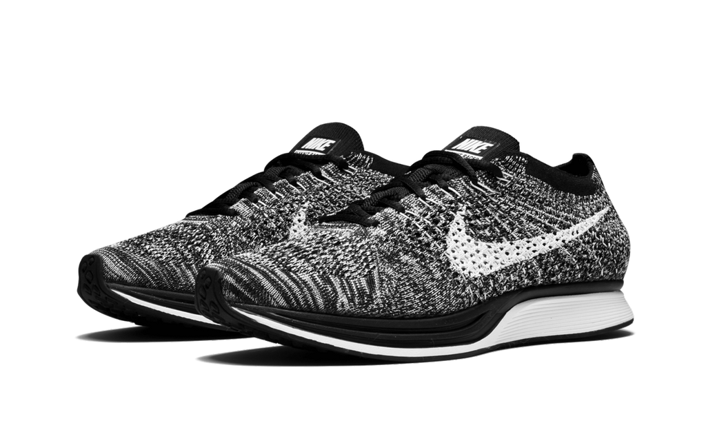 Nike Flyknit Racer "Oreo" 526628 012