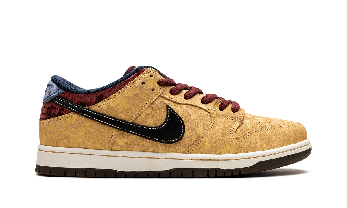 Nike SB Dunk "City Of Cinema" FZ1278 200