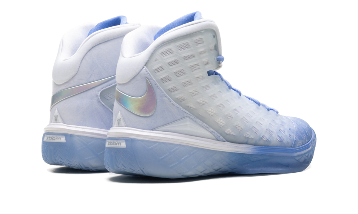Nike Kobe 3 Protro "Christmas" IQ5338 400