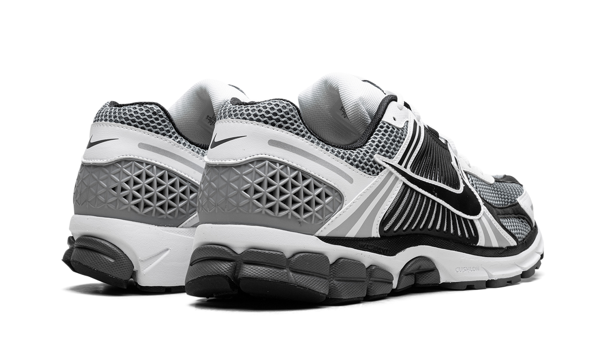 Nike Zoom Vomero 5 SE SP "Black / Metallic Silver" CI1694 001