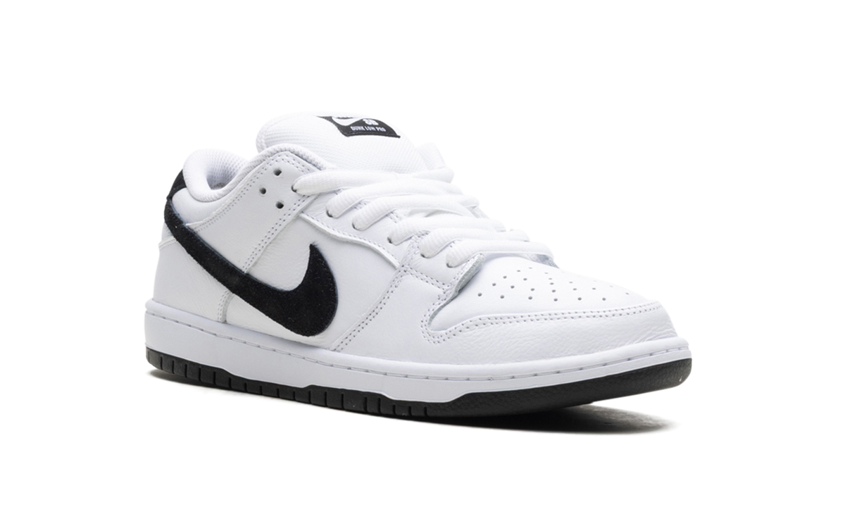 Nike SB Dunk Low "White Black" HF3704 100