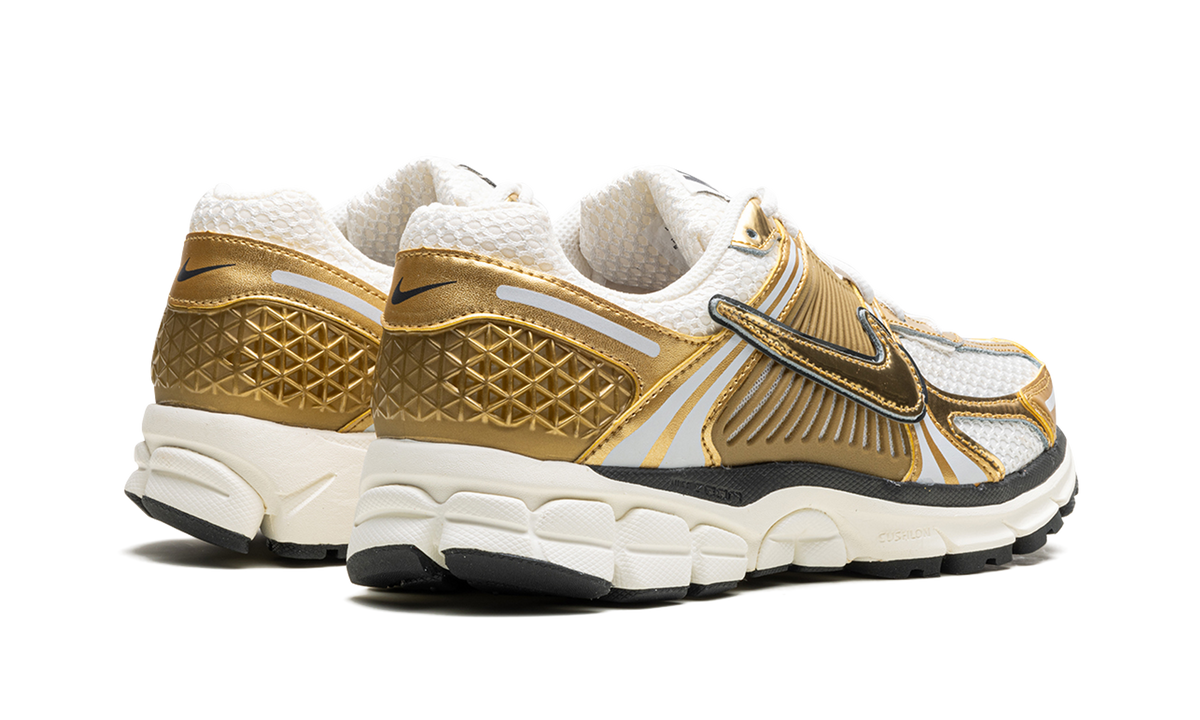 Nike Zoom Vomero 5 WMNS "Metallic Gold" HF7723 001
