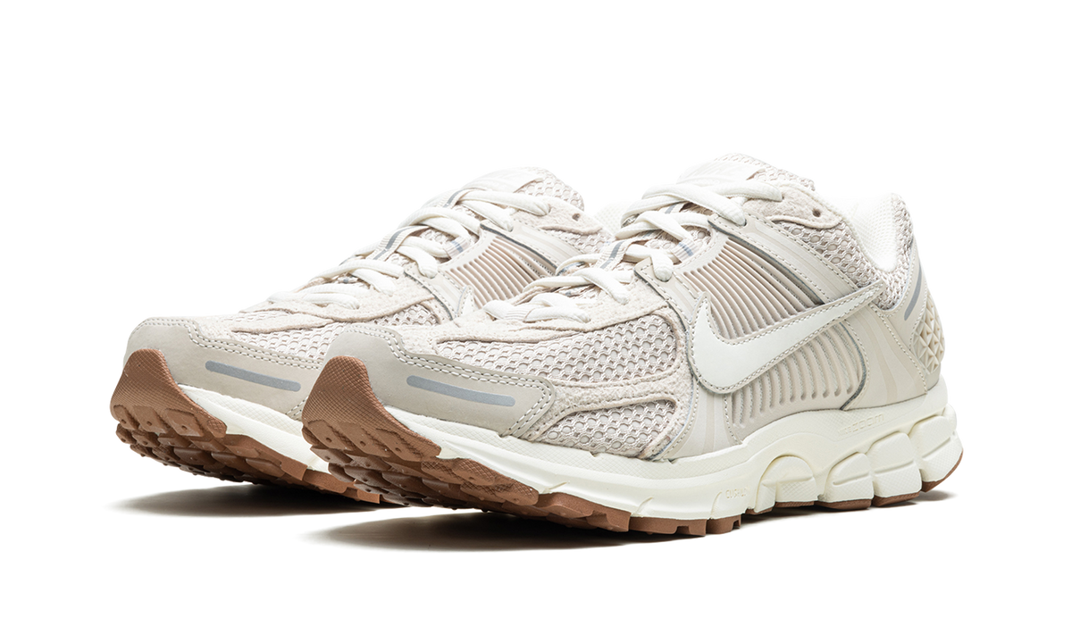 Nike ZOOM VOMERO 5 WMNS "Light Orewood Brown" FZ3780 101